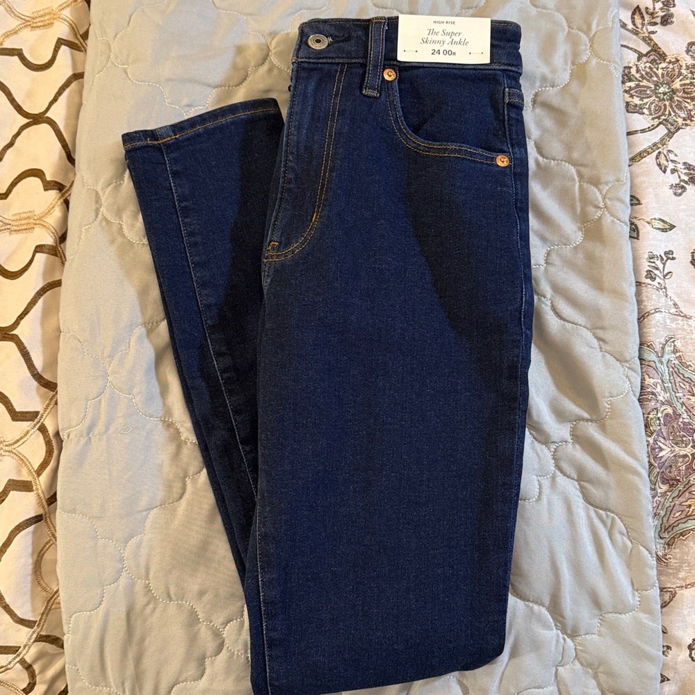 NWT Abercrombie & Fitch The Super Skinny Ankle - High Rise Jeans - Size 24